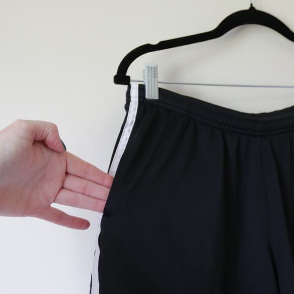 Women's Adidas Black Athletic Shorts Large - Picture 4 of 5